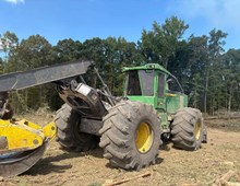 2021 John Deere 748LII