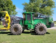 2022 John Deere 843LII
