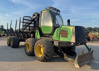 John Deere 1210E Forwarder