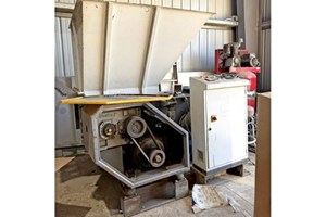 2012 Genox V600  Hogs and Wood Grinders