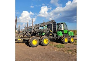 2011 John Deere 1010E  Forwarder