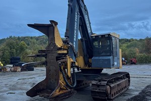 2002 John Deere 753G  Feller Buncher