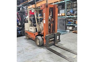 Nissan CRGHO2 F30V  Forklift