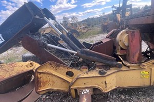 Caterpillar 525C cylinders  Part and Part Machine