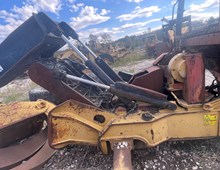 Caterpillar 525C cylinders 