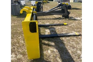 Caterpillar Quick attach loader forks  Attachment
