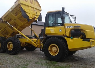 2004 John Deere 300d Articulated Dump Truck