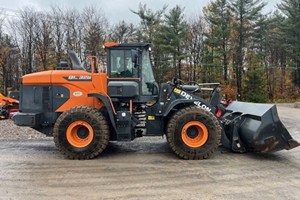 2023 Doosan DL320-7  Wheel Loader