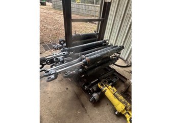 John Deere L and LII Cylinders Part and Part Machine