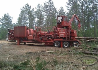 2010 Morbark 2355 Mobile Wood Chipper