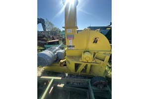 Fulghum 48in 8 Knife Chipper  Wood Chipper - Stationary