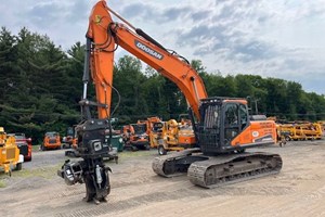 2021 Doosan DX225LC-5  Excavator