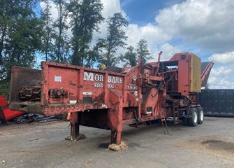 2009 Morbark 3800 Hogs and Wood Grinders