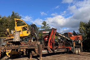 2016 Barko 495  Log Loader