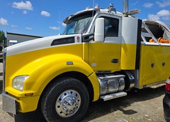 2016 Kenworth T880 Service Truck