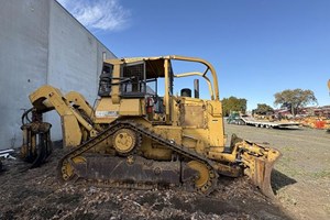 Caterpillar D4H  Dozer