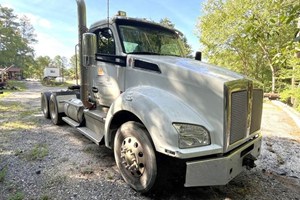 2023 Kenworth T880  Truck-SemiTractor