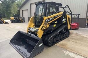 2023 ASV RT135F  Skidsteer
