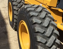 2025 John Deere 672G