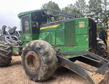 2017 John Deere 648L