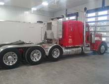 2010 Peterbilt 389