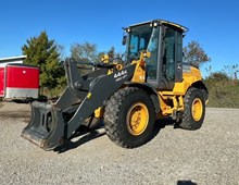 John Deere 444K