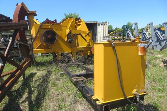 Woodsman 790 Hogs and Wood Grinders