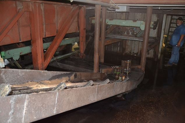 Unknown 25 Barn Sweep Conveyors