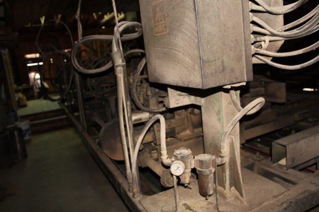 1983 HMC AC40 MM-10 Circular Sawmill