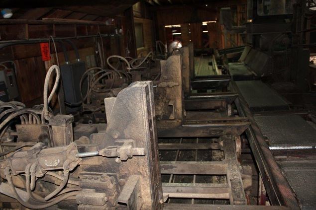 1983 HMC AC40 MM-10 Circular Sawmill