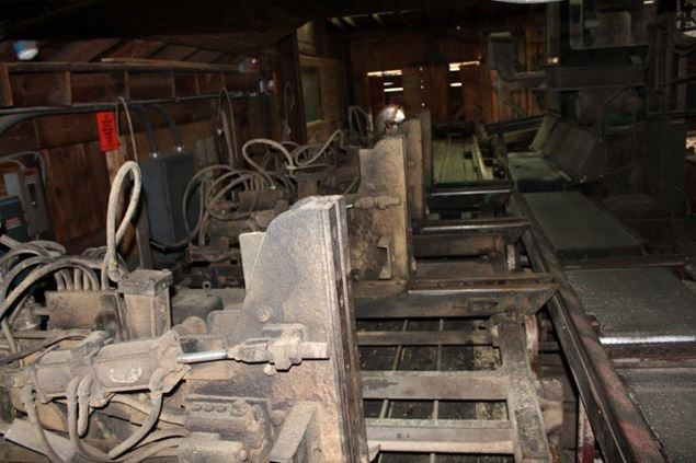 1983 HMC AC40 MM-10 Circular Sawmill