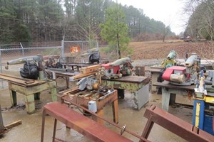 Dewalt Several  Radial Arm Saw