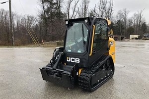 2020 JCB 215T  Skidsteer