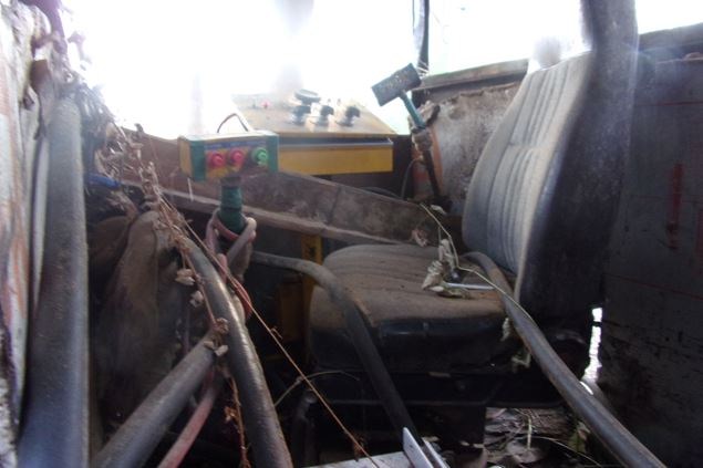 Unknown 4x6 Operator Cab