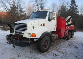 2005 Sterling LT9513 Bucket Truck