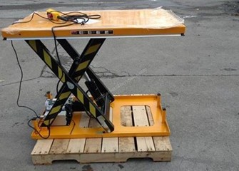 Unknown 2000 lb Scissor Lift Table Misc