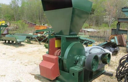 Montgomery Industries ER 18in HDGM Hogs and Wood Grinders