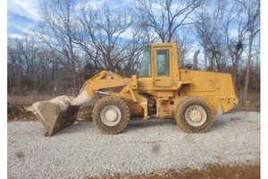 Case 621B  Wheel Loader