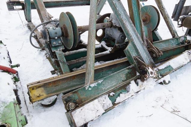 Unknown 2 ARM Conveyor Board Dealing