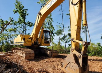 2001 John Deere 330LC Excavator