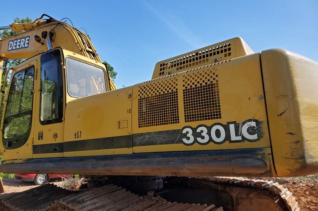 2001 John Deere 330LC Excavator