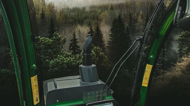 John Deere Improves Window Quality on Its G-Series Harvesters and Forwarders